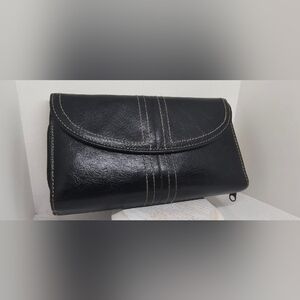 LEATHER BUXTON FULL SIZE WALLET